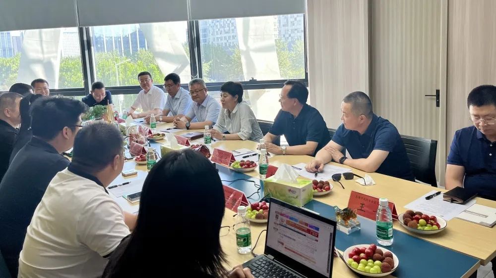 倍头条 | 乌海市市委副书记、市长崔景英一行光临豪门国际官网参观领导