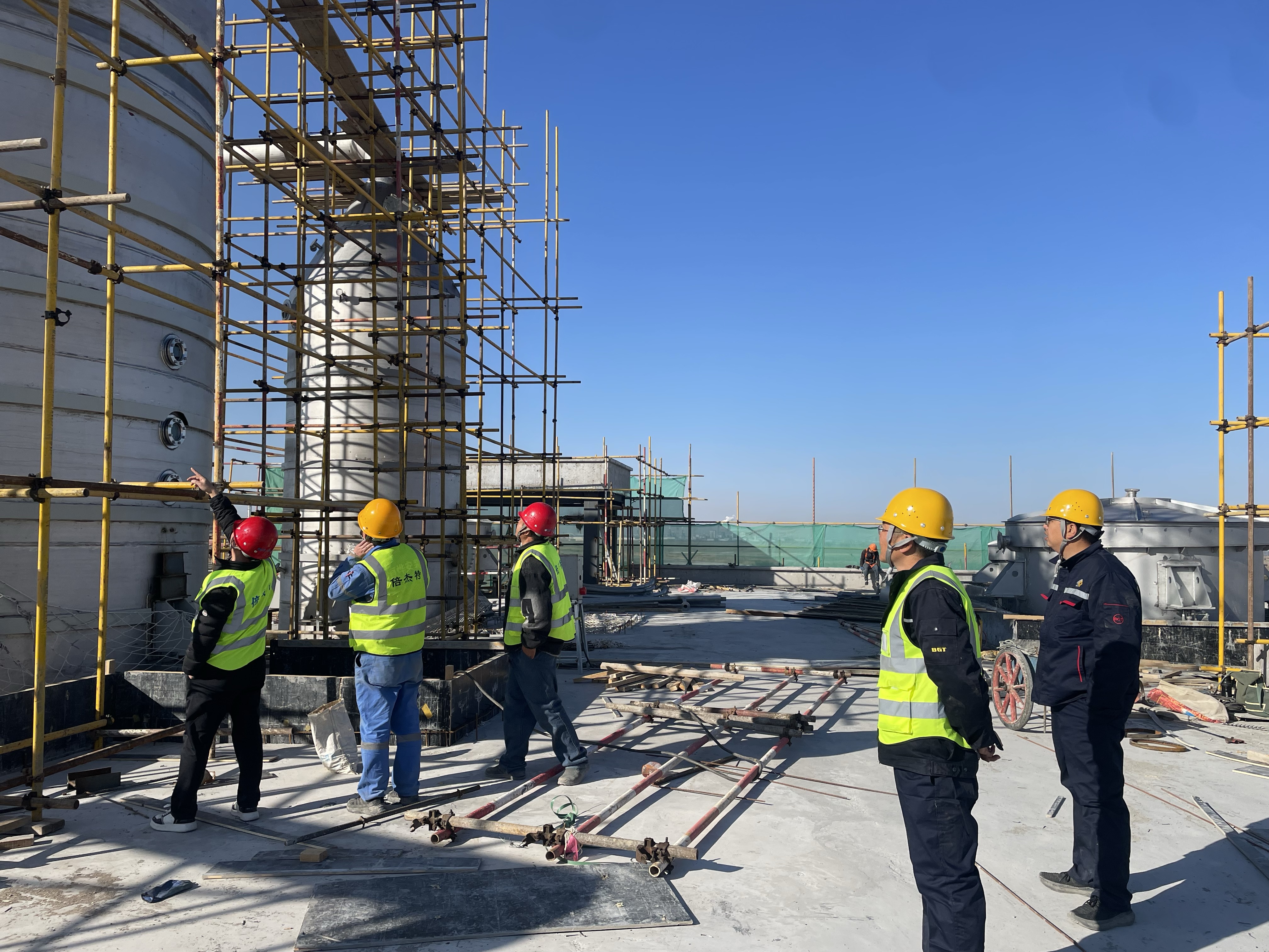 豪门国际官网甘泉堡项目：双节激战砺初心，全力冲刺“10·20”通水节点